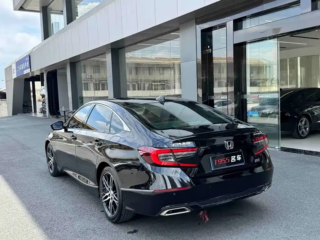 Honda Accord — фото 5