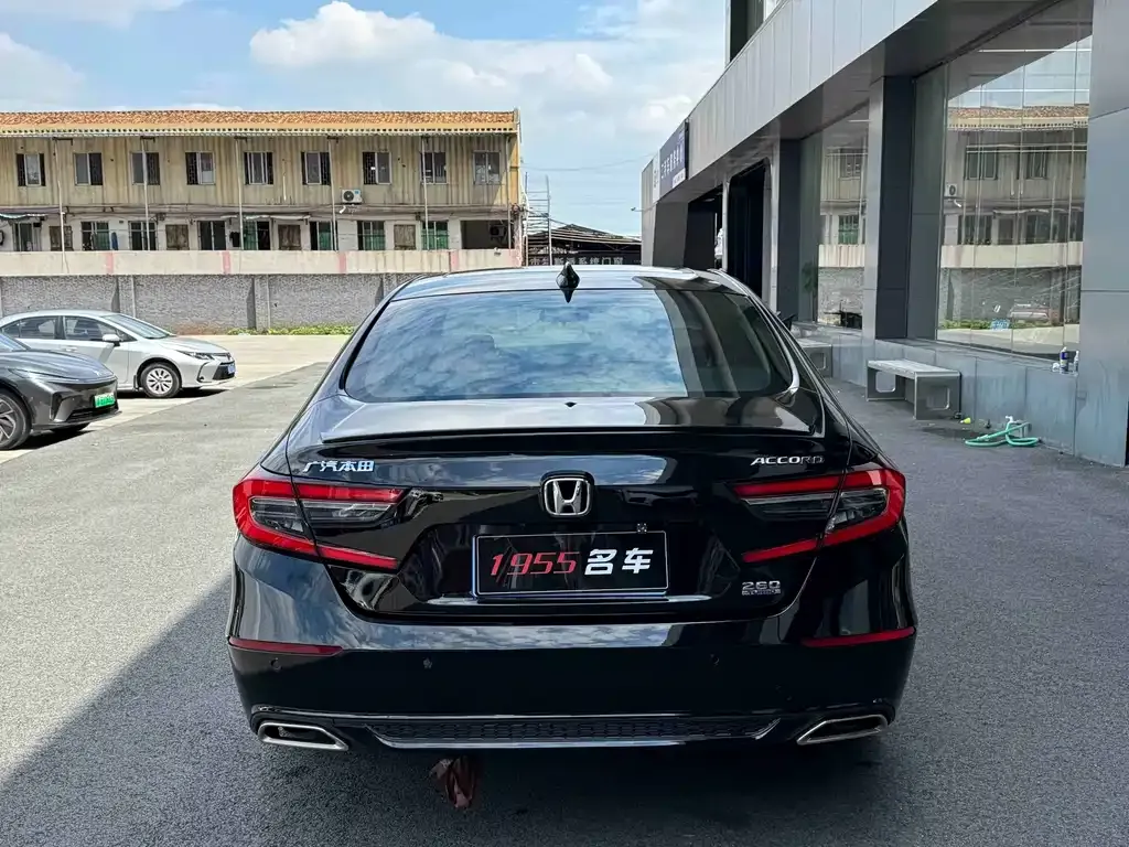 Honda Accord — фото 4