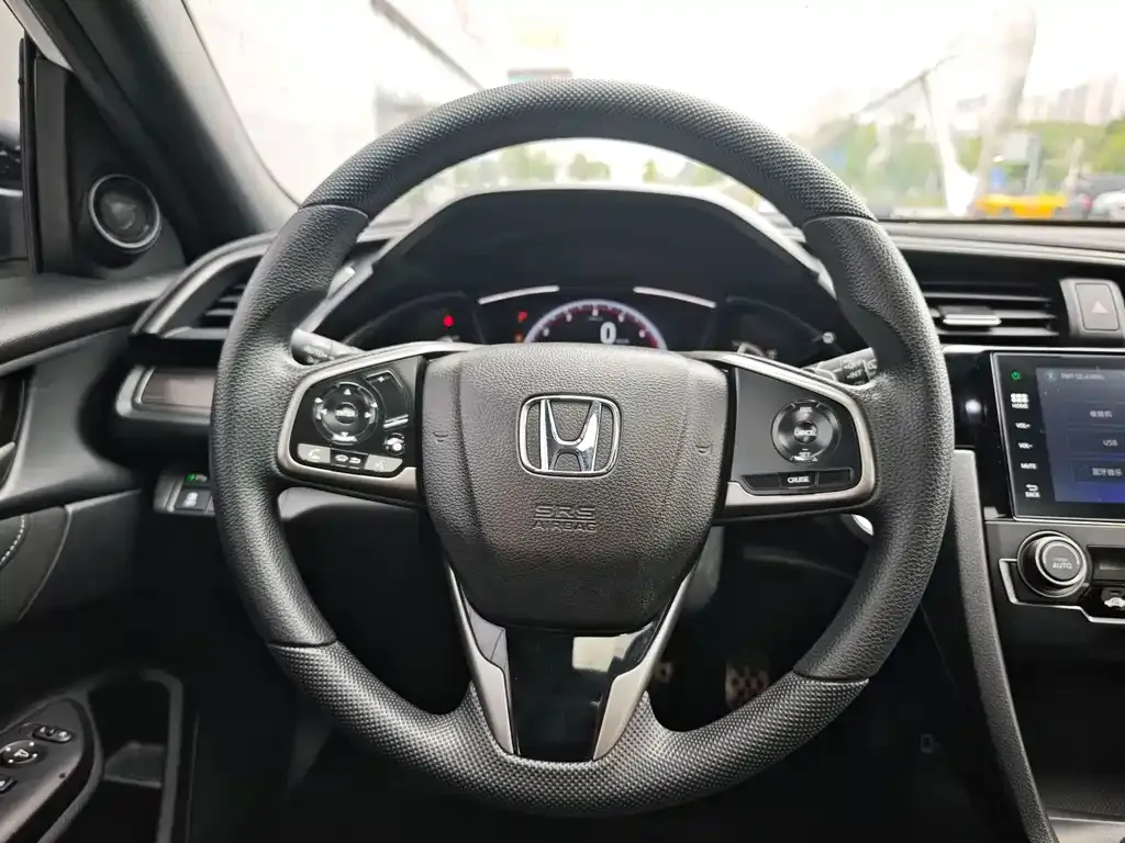 Honda Civic — фото 9