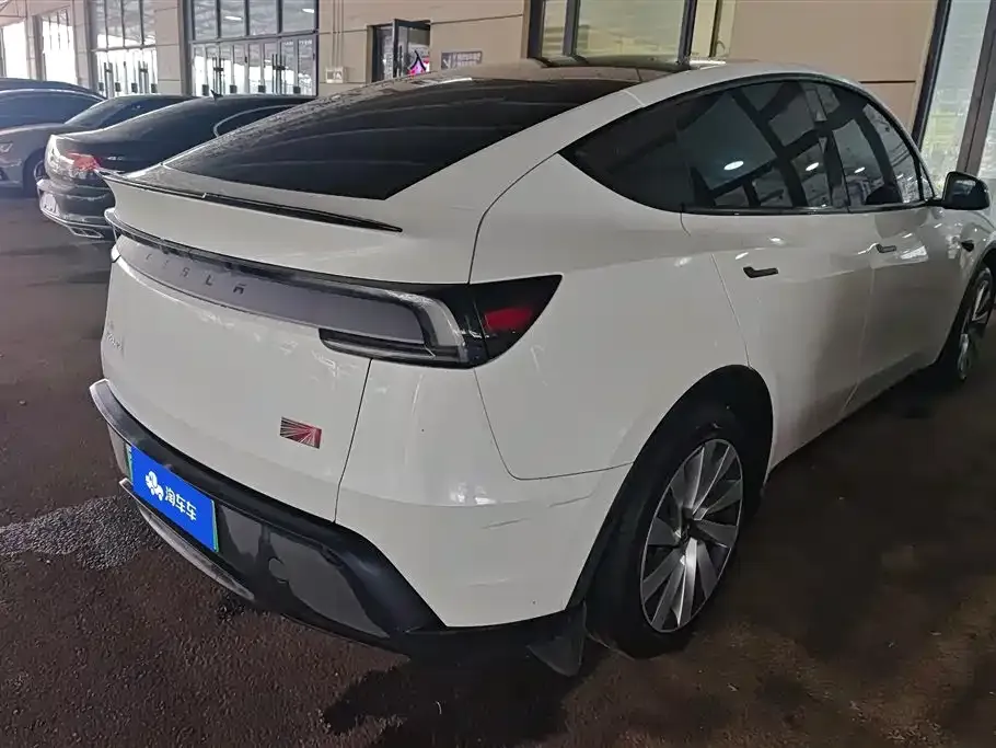 Tesla Model Y — фото 4