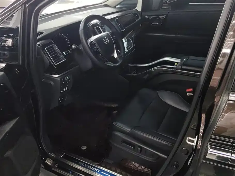 Honda Elysion 2021 из CN, фото 3