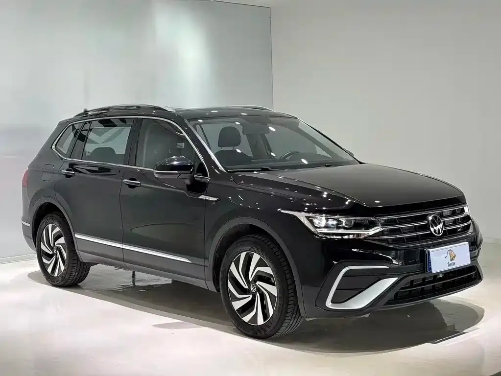 Volkswagen Tiguan L — фото 2