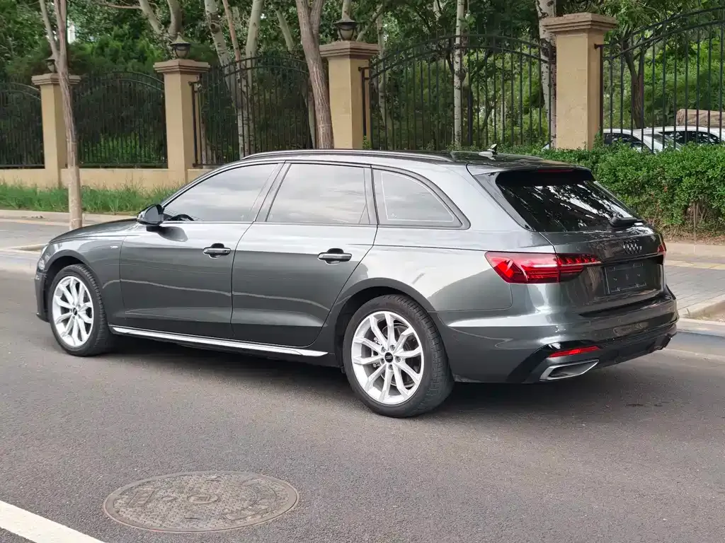 Audi A4 (Import) — фото 4