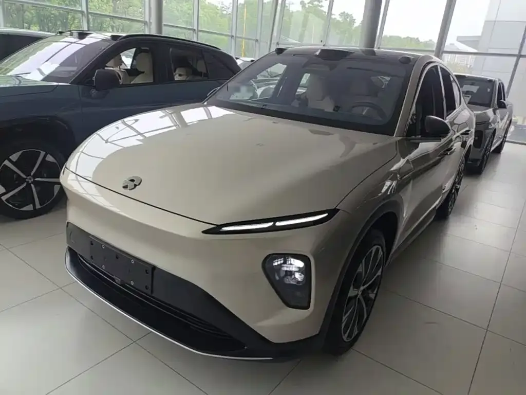 NIO EC7