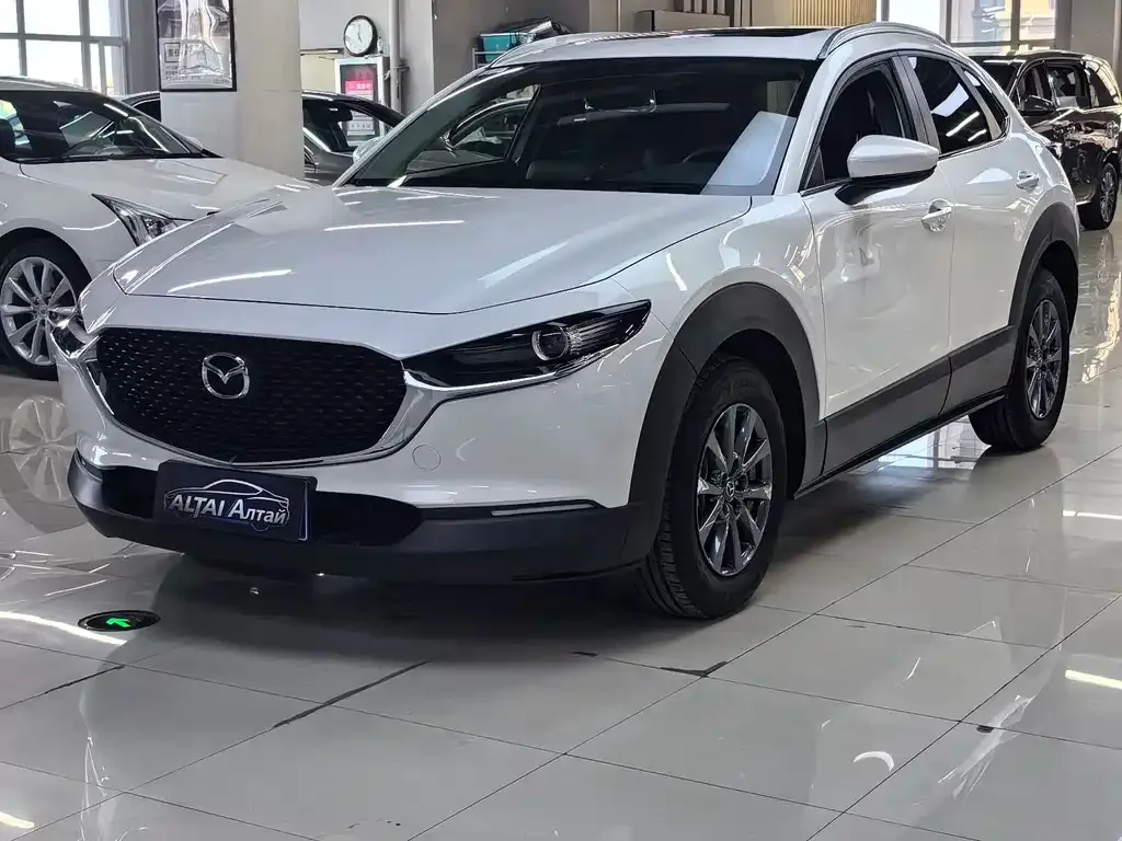 Mazda CX-30 — фото 1