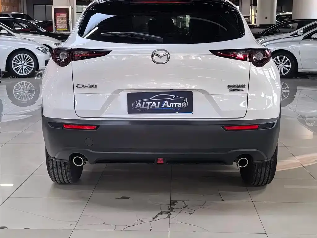 Mazda CX-30 — фото 9