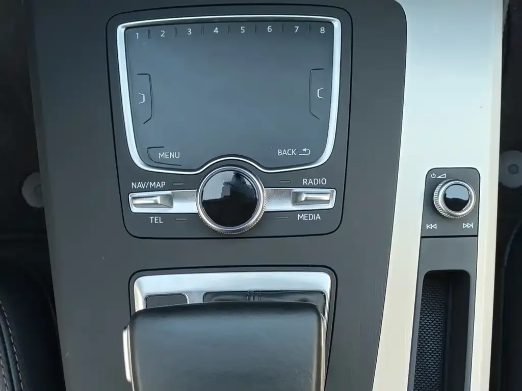 Audi Q5L 2021 из CN, фото 6