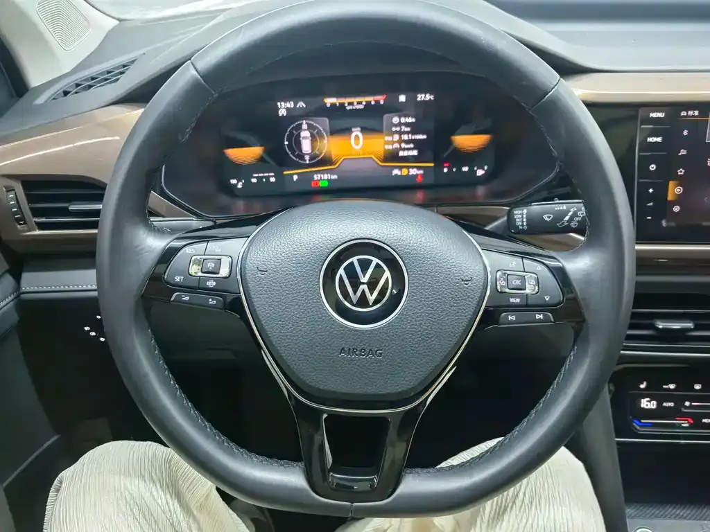 Volkswagen Tharu — фото 10