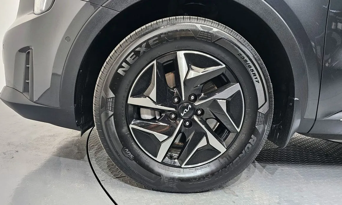 Kia Sorento — фото 5