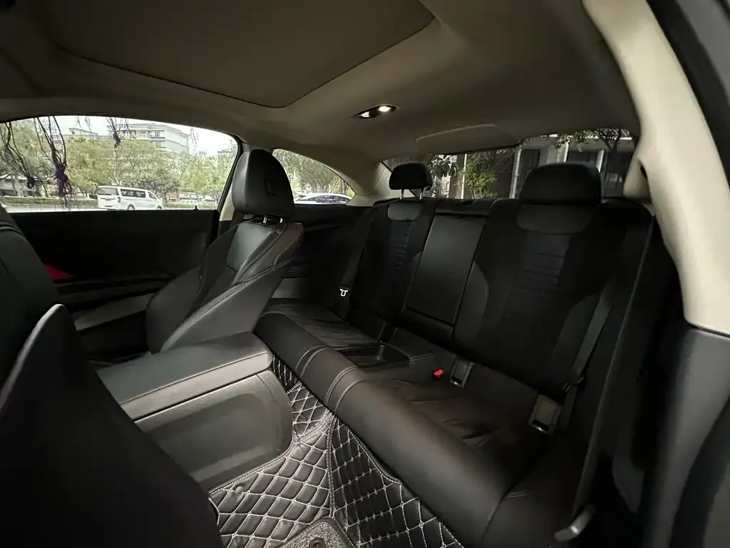 BMW 2 Series (Import) 2025 из CN, фото 3