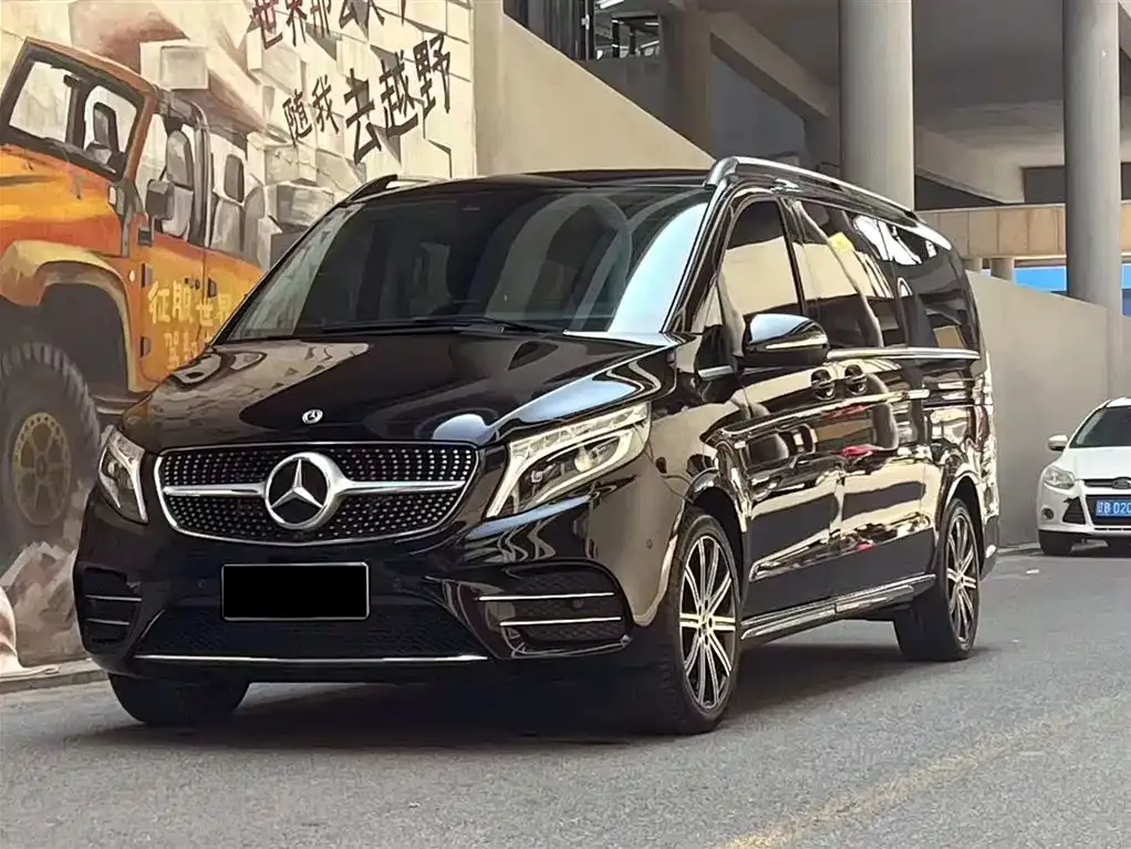 Mercedes-Benz V-Class — фото 1
