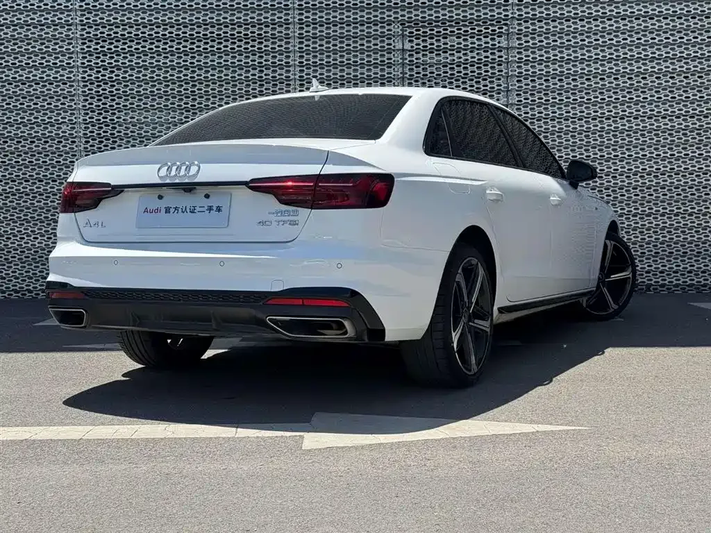 Audi A4L — фото 5