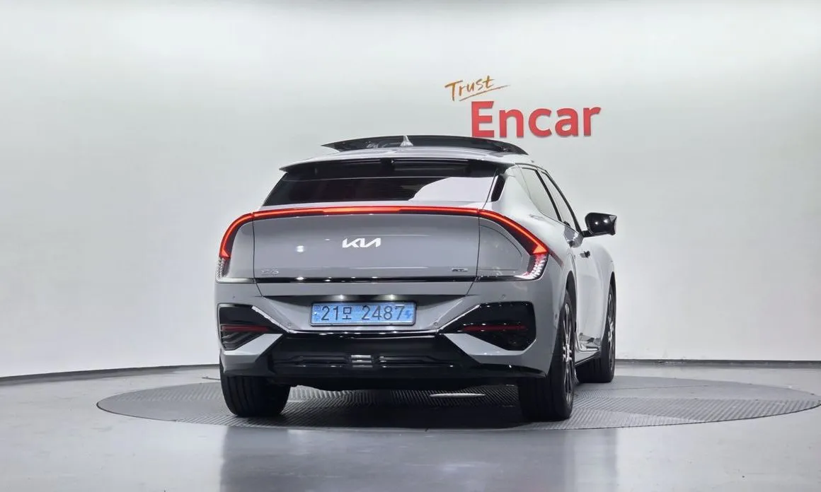 Kia EV6 — фото 7