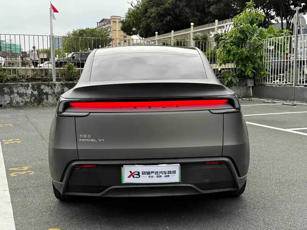 Tesla Model Y — фото 4