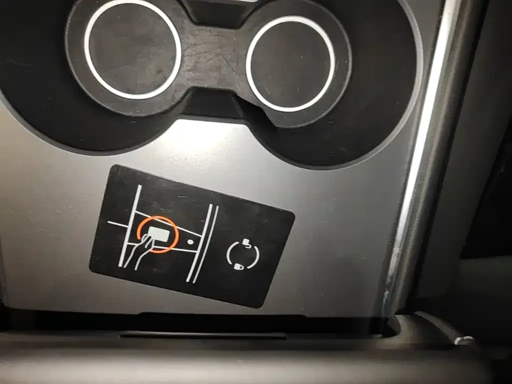 Tesla Model 3 — фото 2