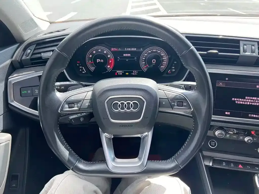 Audi Q3 — фото 9