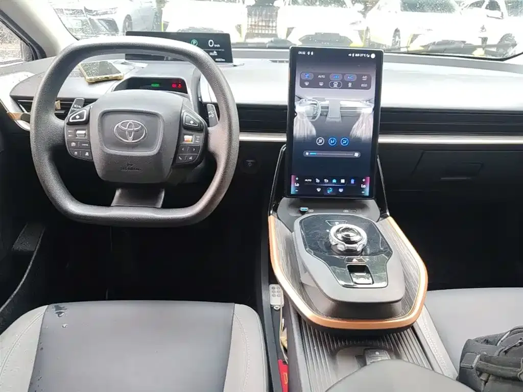 Toyota bZ3 2023 из CN, фото 6