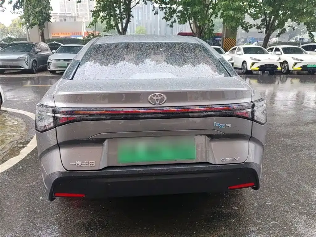 Toyota bZ3 2023 из CN, фото 8