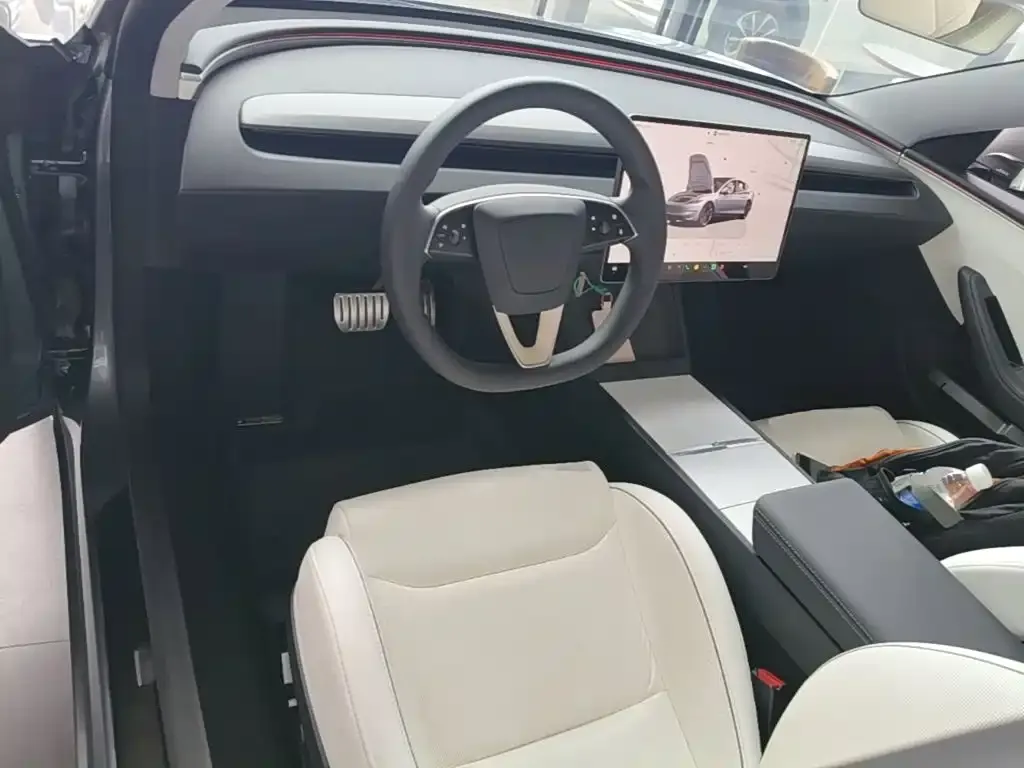 Tesla Model 3 — фото 4