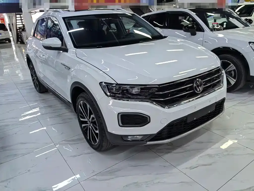 Volkswagen T-Roc — фото 9