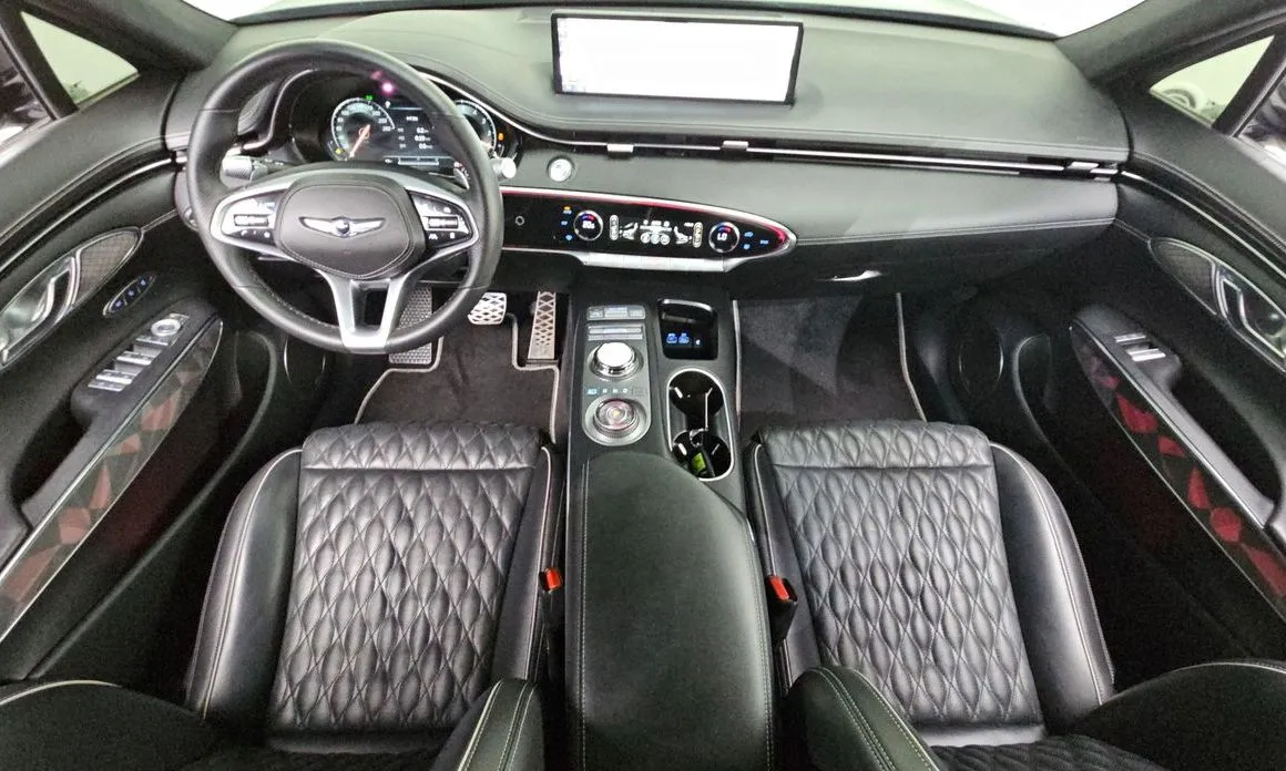 Genesis GV70 — фото 10