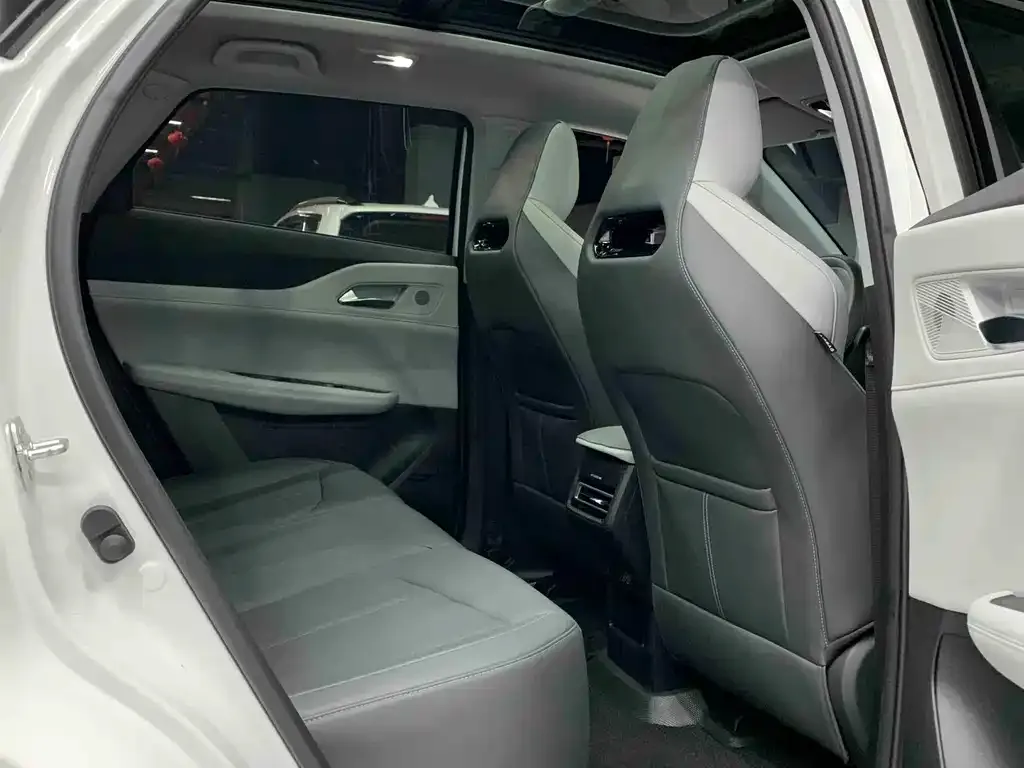 Changan UNI-Z 2025 из CN, фото 9