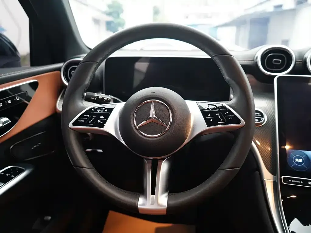 Mercedes-Benz GLC — фото 2