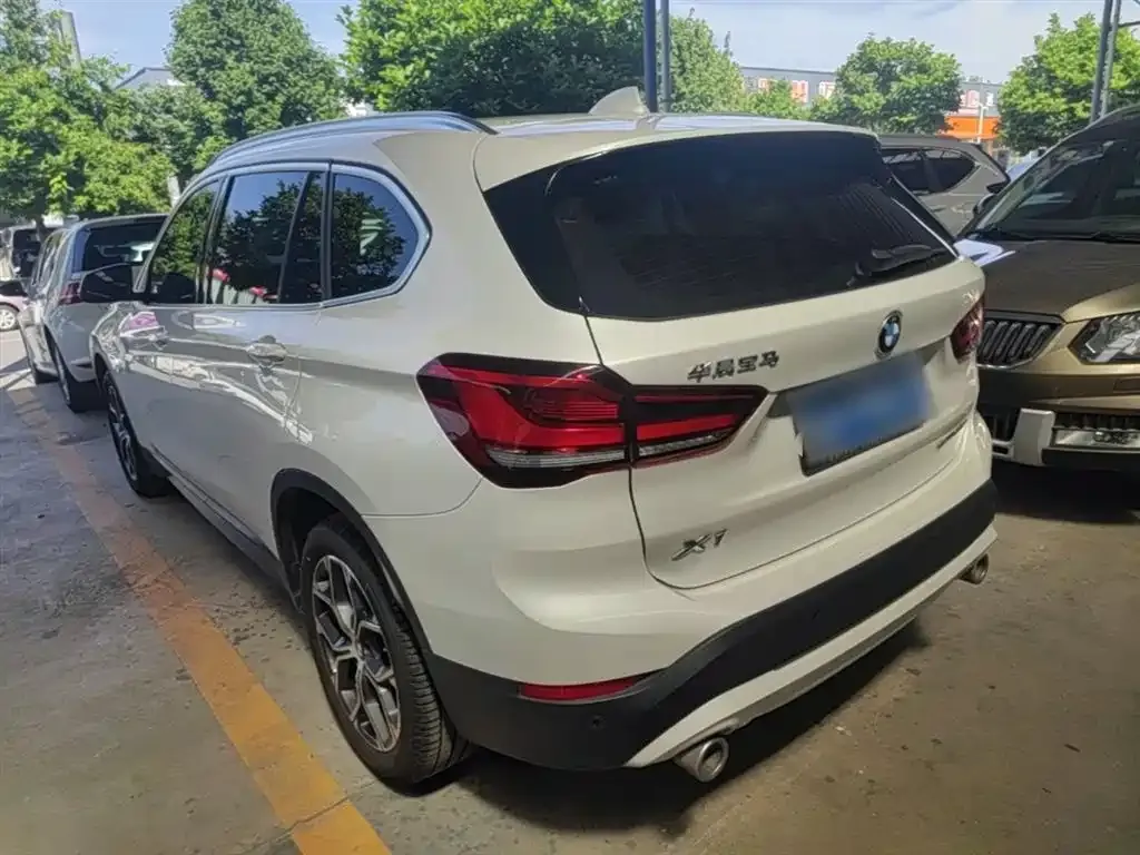 BMW X1 — фото 10