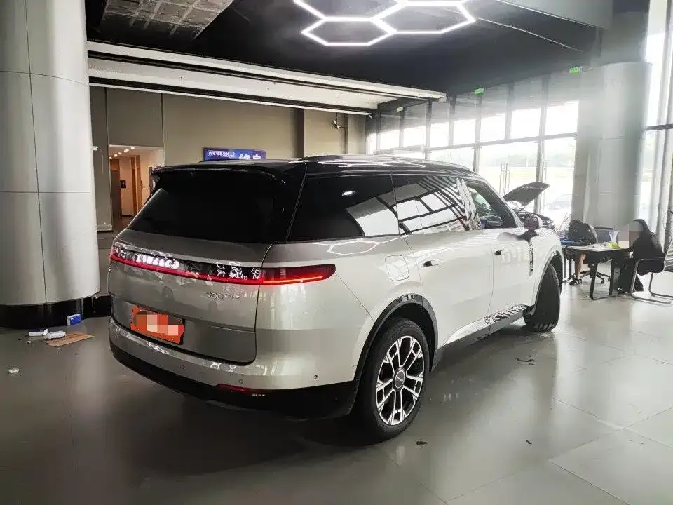Lynk & Co 900 2025 из CN, фото 4