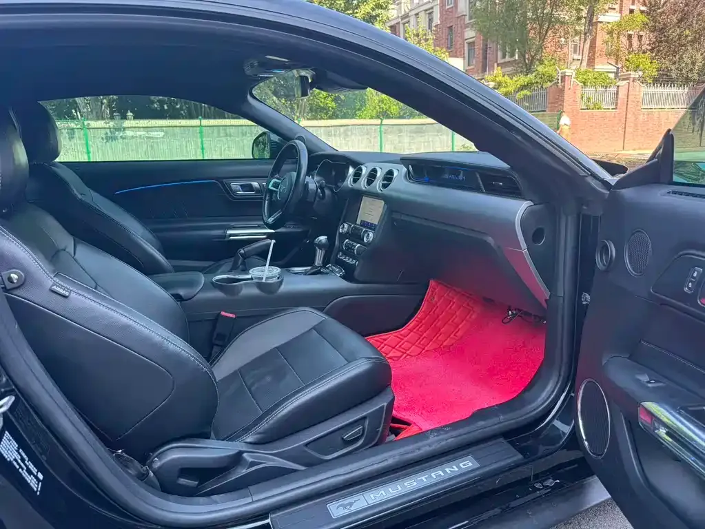 Ford Mustang 2021 из CN, фото 2