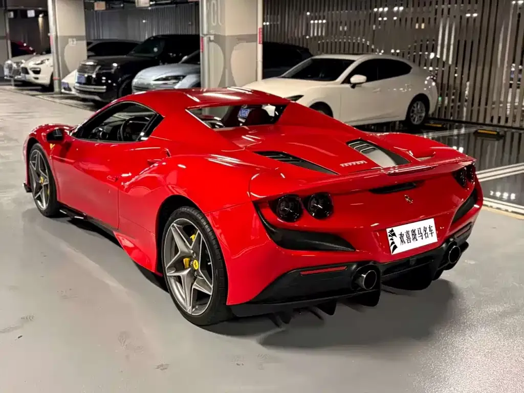 Ferrari F8 — фото 9