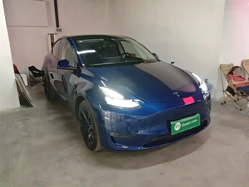Tesla Model Y — фото 9