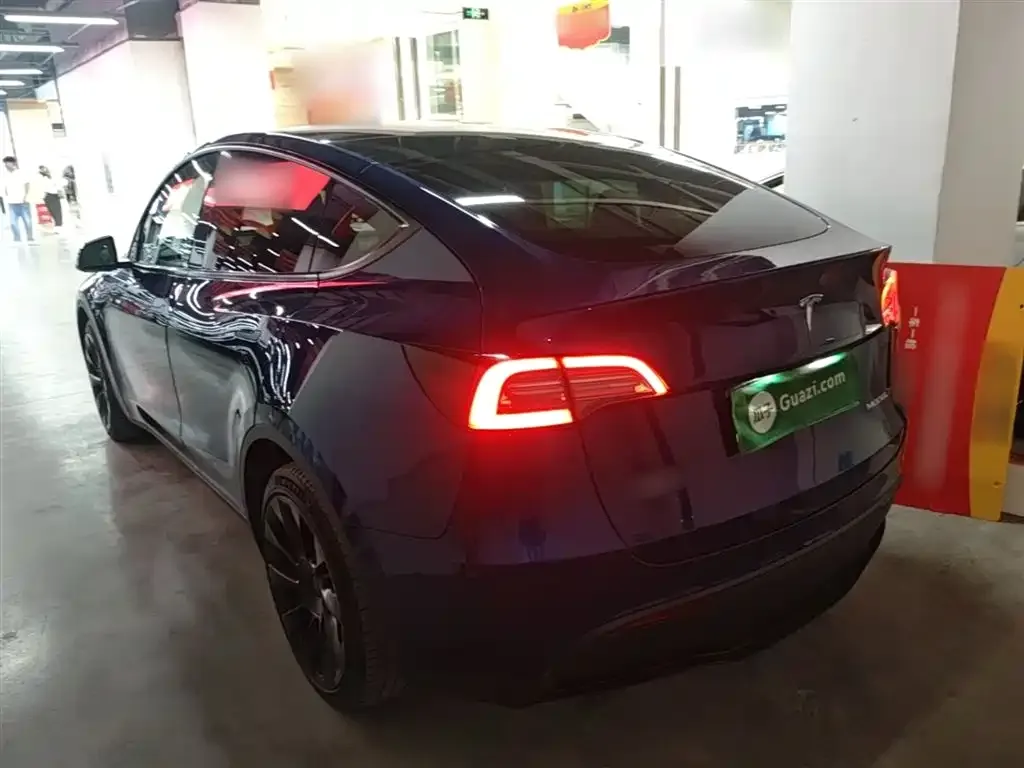 Tesla Model Y — фото 5