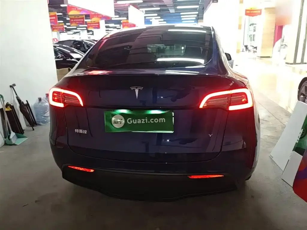 Tesla Model Y — фото 7