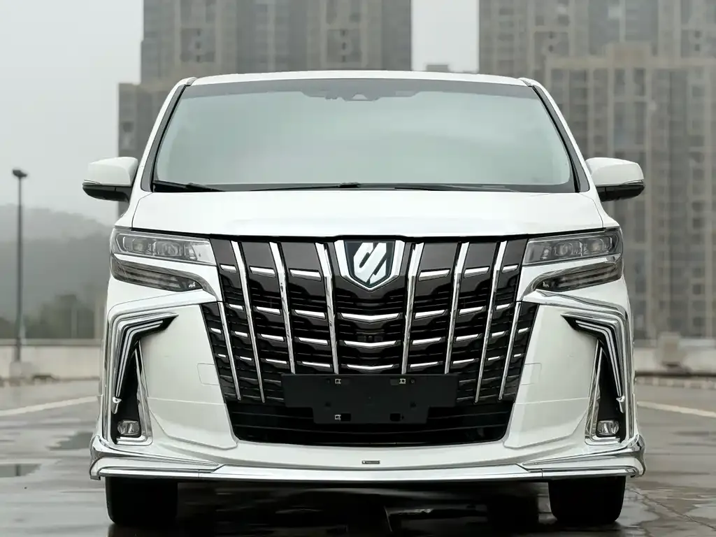 Toyota Alphard — фото 4