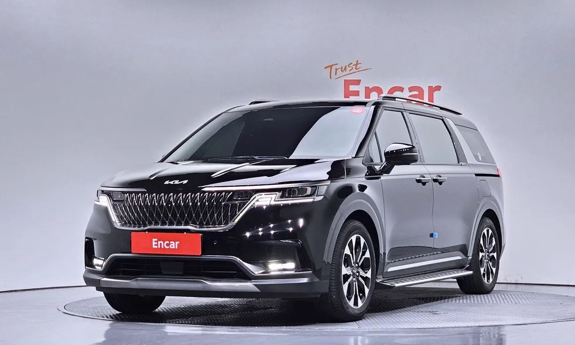 Kia Carnival — фото 1