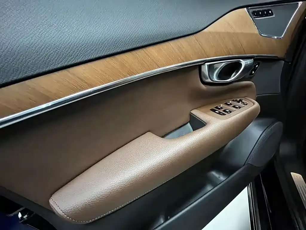 Volvo XC90 2022 из CN, фото 4