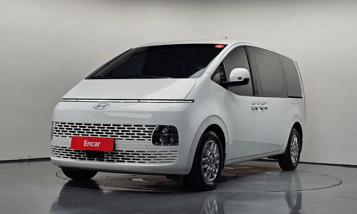 Hyundai Staria