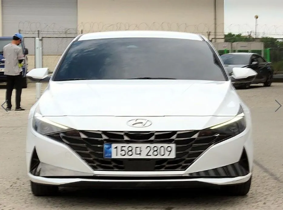 Hyundai AVANTE 2023 из KR, фото 1