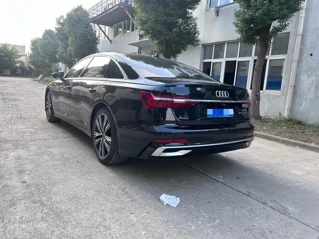 Audi A6L 2024 из CN, фото 6
