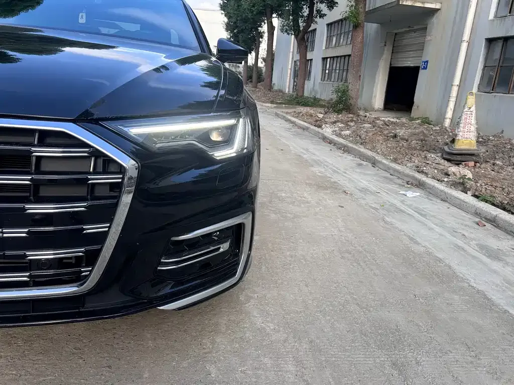 Audi A6L 2024 из CN, фото 2
