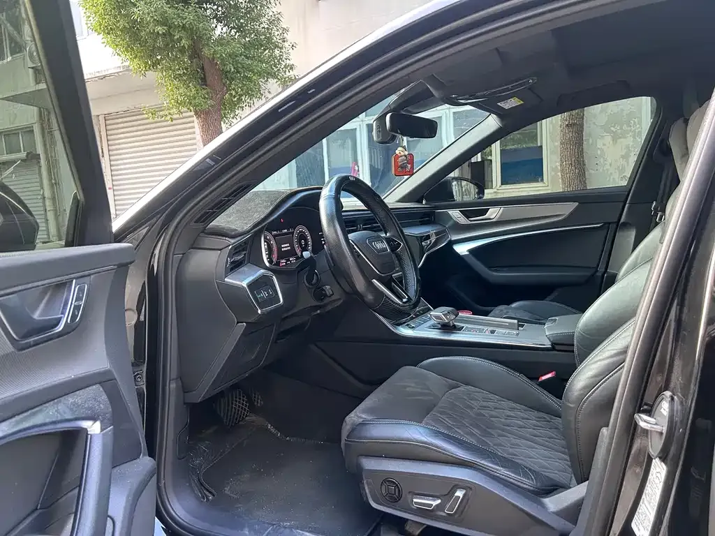 Audi A6L 2024 из CN, фото 10