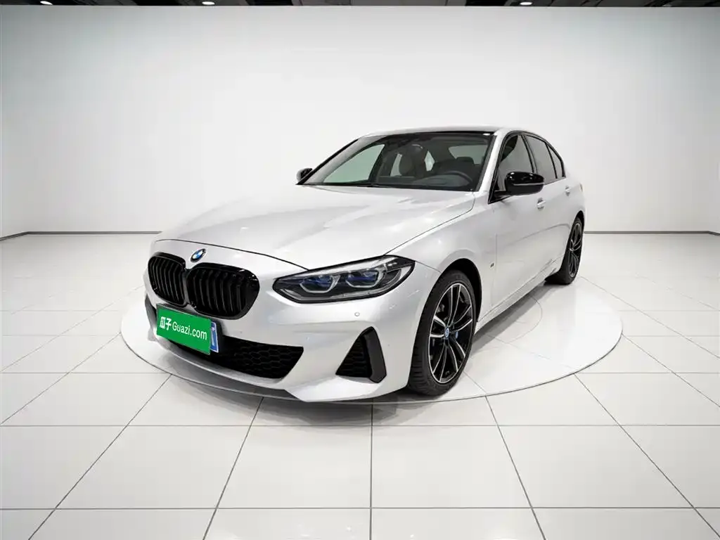 BMW 1 Series — фото 1