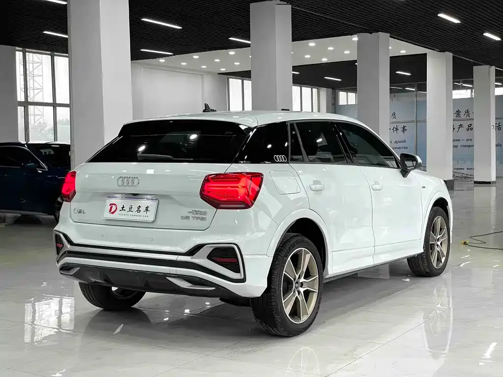Audi Q2L — фото 3