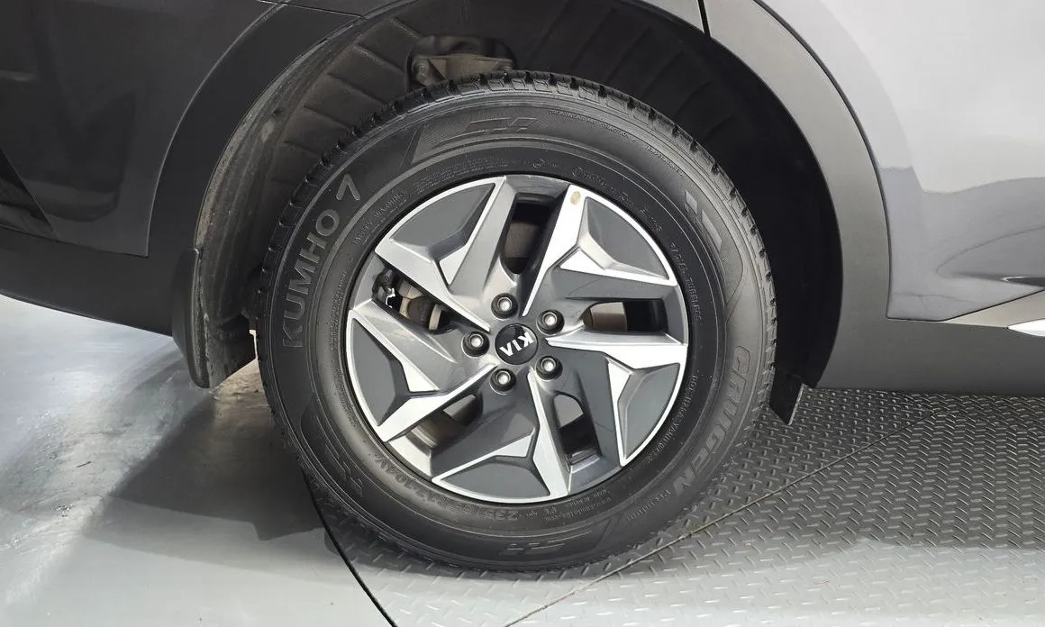 Kia Sorento — фото 8