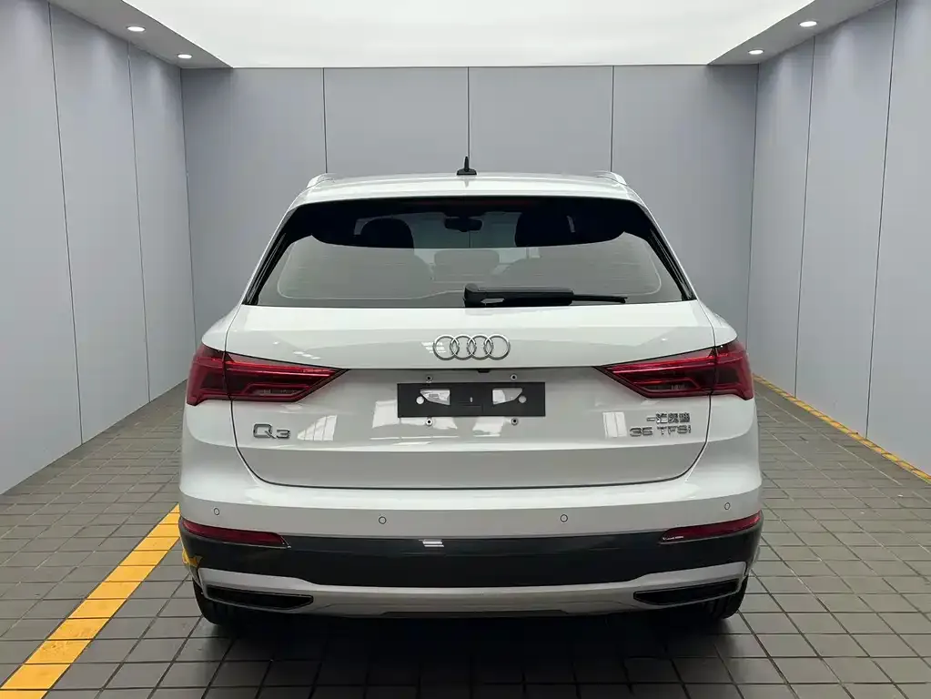 Audi Q3 — фото 8