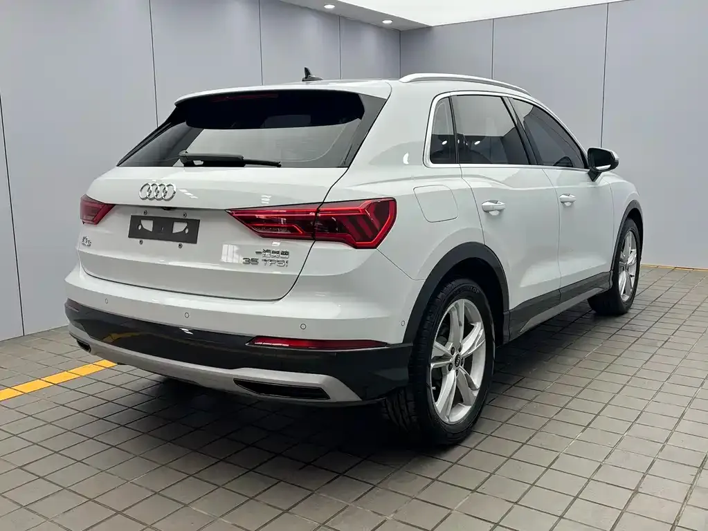 Audi Q3 — фото 3