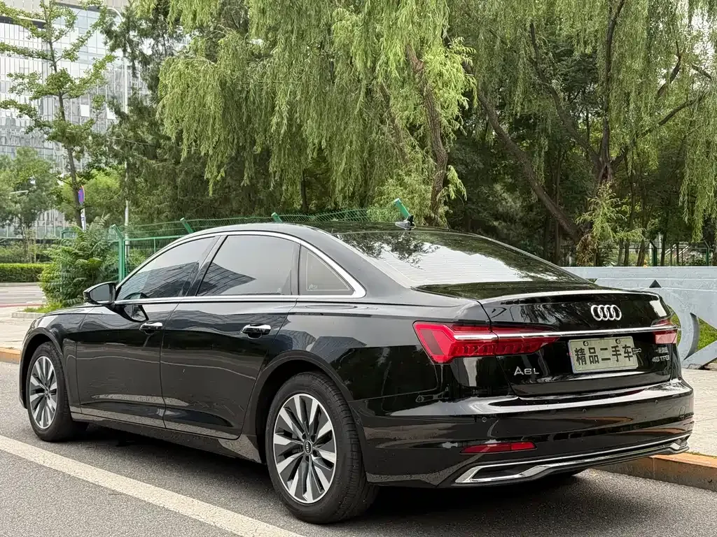 Audi A6L — фото 8