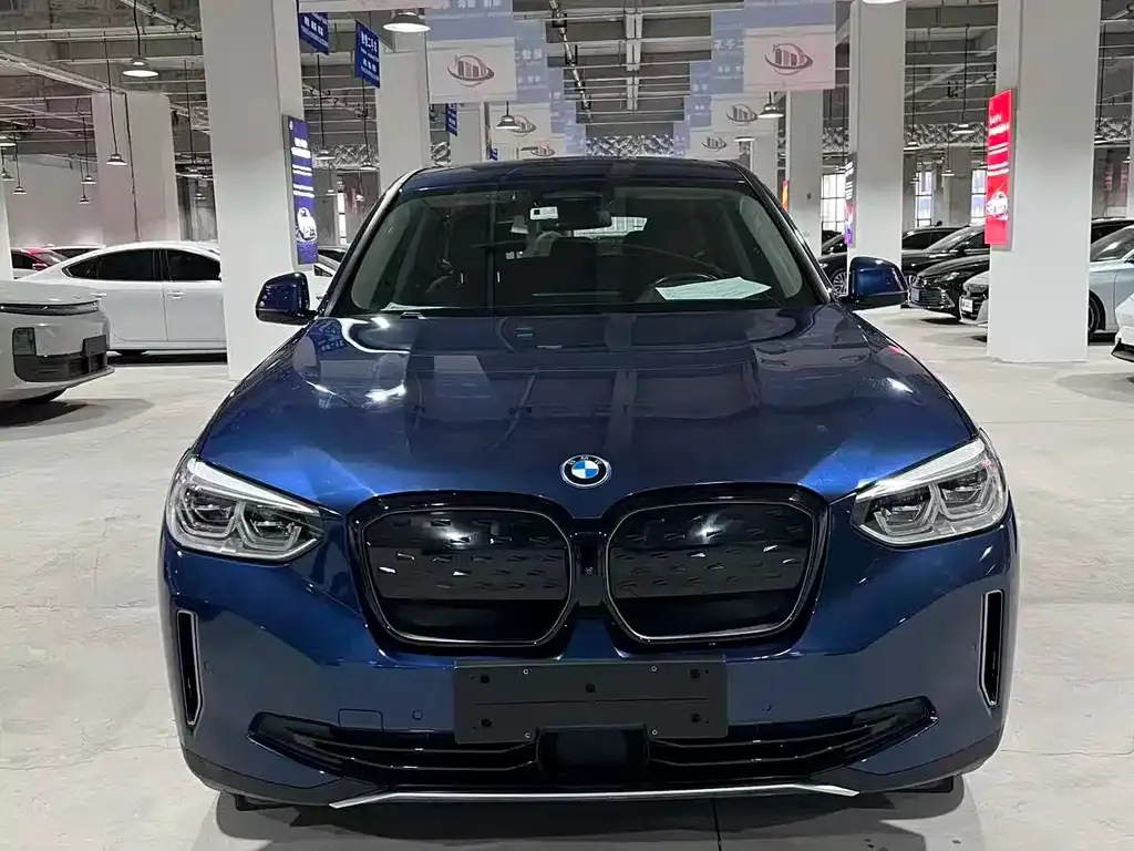 BMW iX3 — фото 3