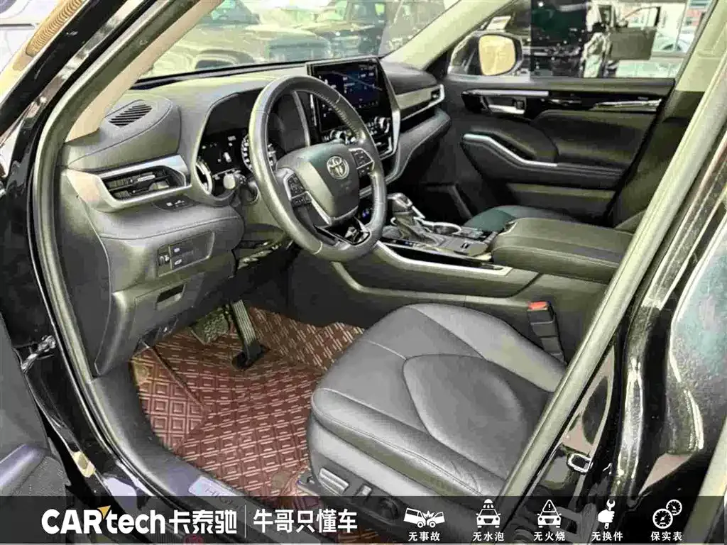 Toyota Highlander — фото 10
